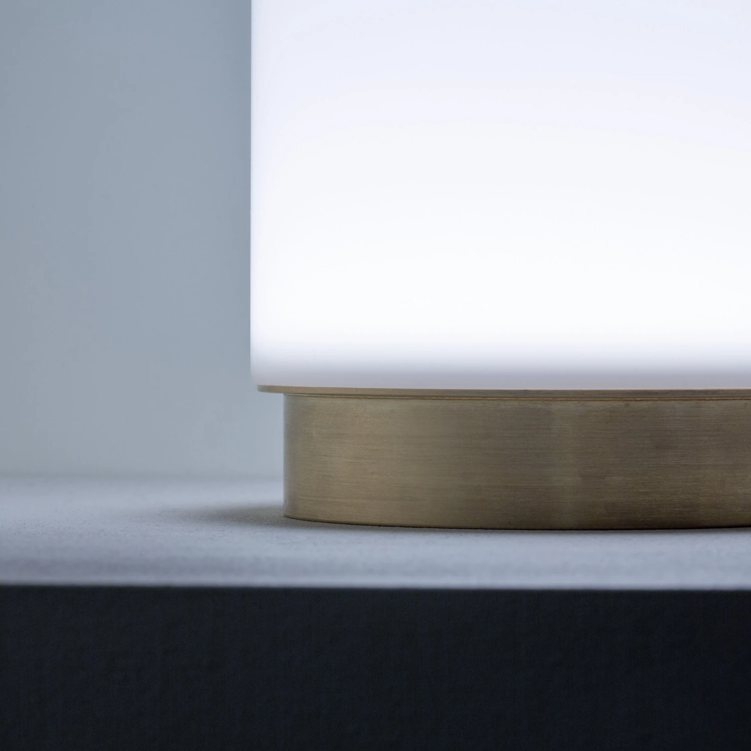 Bugia Portable Table Lamp 5 Bugia Portable Table Lamp - Image 3