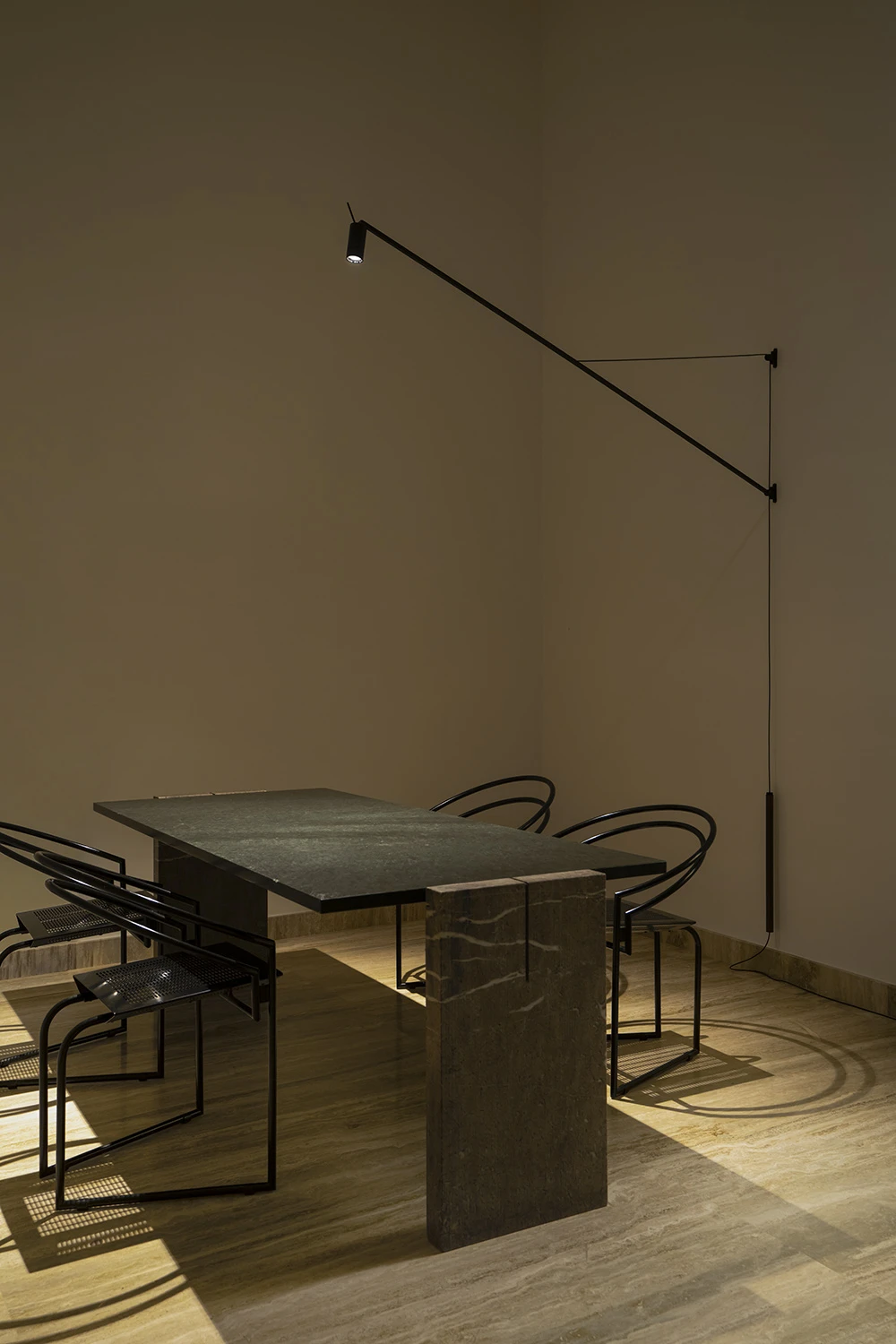 Nemo Swan Plug-in Wall Sconce 10 Nemo Swan Plug-in Wall Sconce - Image 8