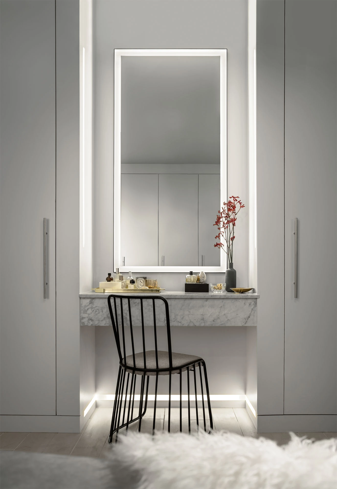 ELAN Ryame Lighted Wardrobe Mirror 3 ELAN Ryame Lighted Wardrobe Mirror