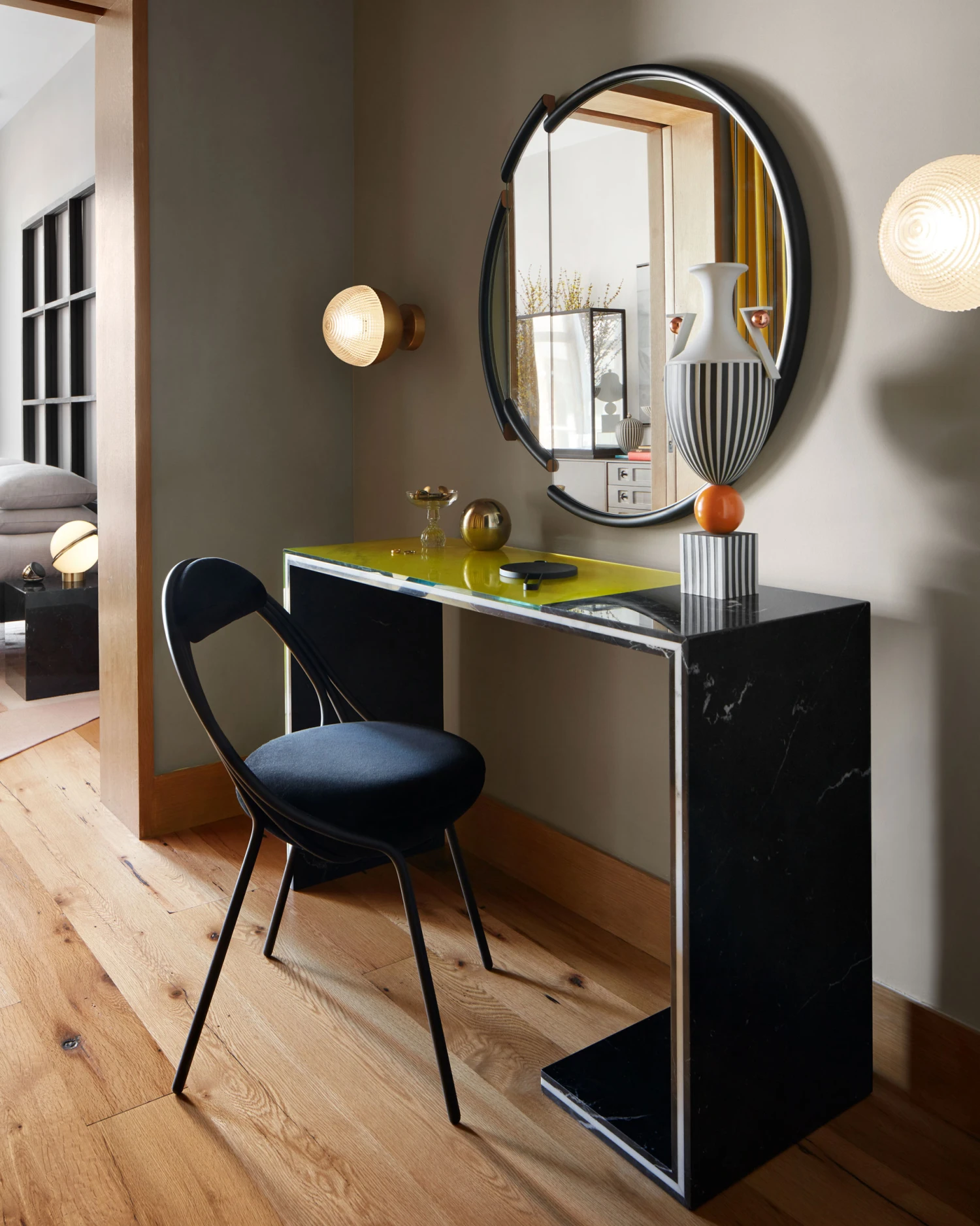 Split Round Mirror 4 Split Round Mirror - Image 2